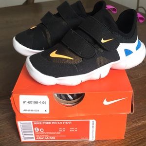 Size 9 toddler Nike Free Runs